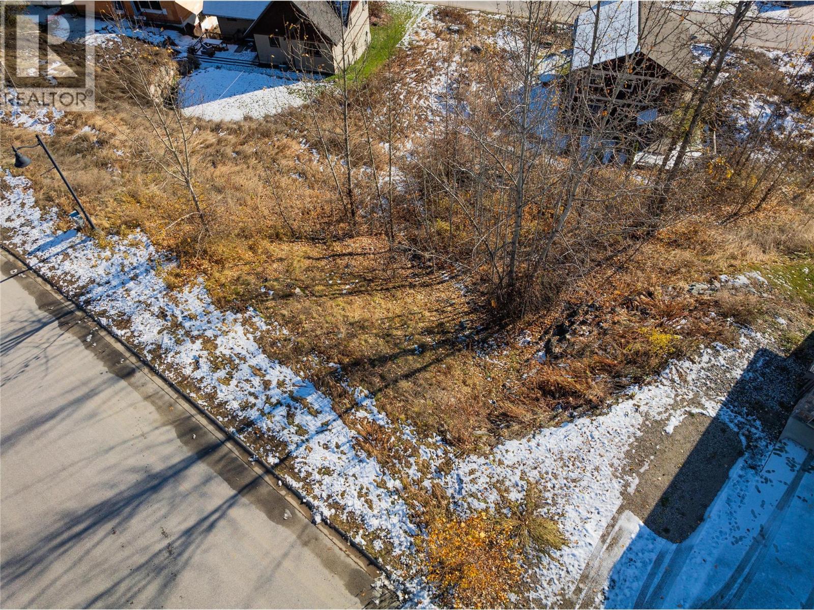 933 Redstone Drive, Rossland, British Columbia  V0G 1Y0 - Photo 9 - 10383525