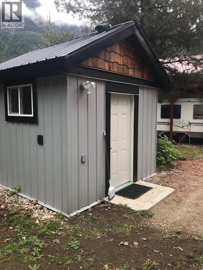 212 Island View Road, Nakusp, British Columbia  V0G 1R1 - Photo 15 - 10383431