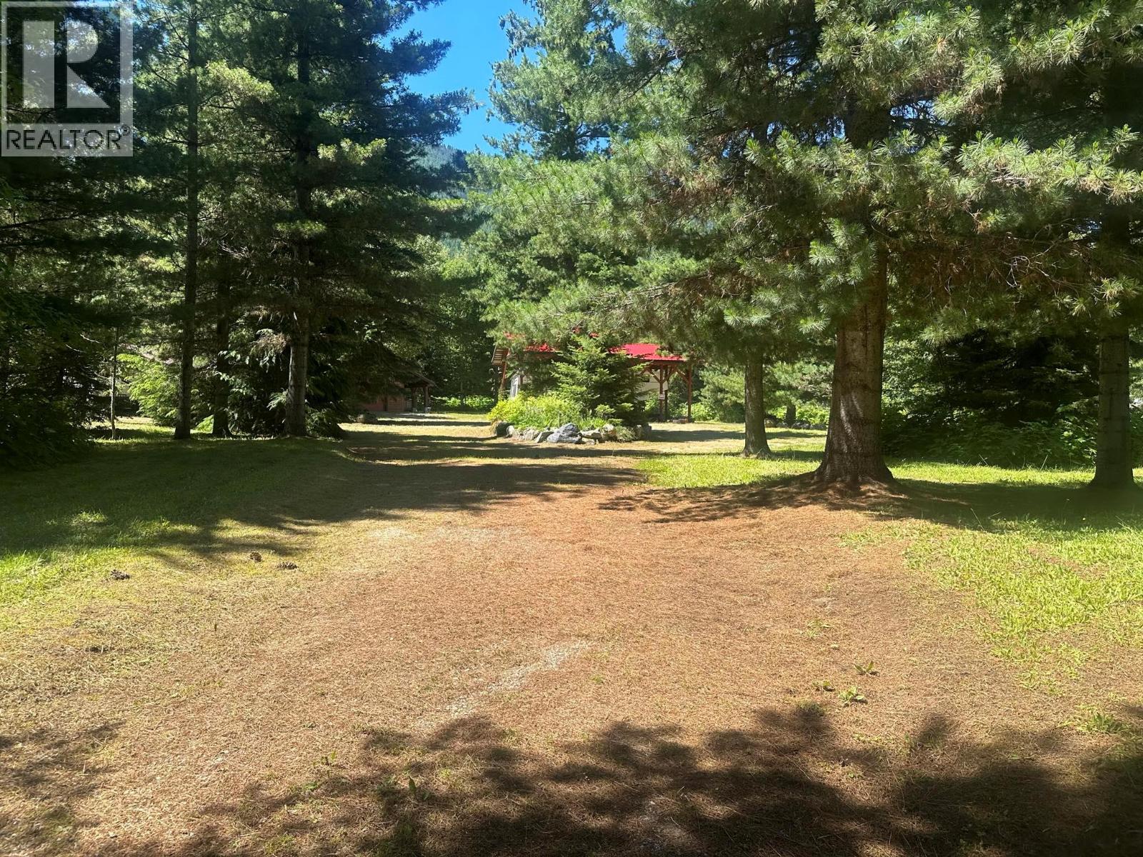 212 Island View Road, Nakusp, British Columbia  V0G 1R1 - Photo 3 - 10383431