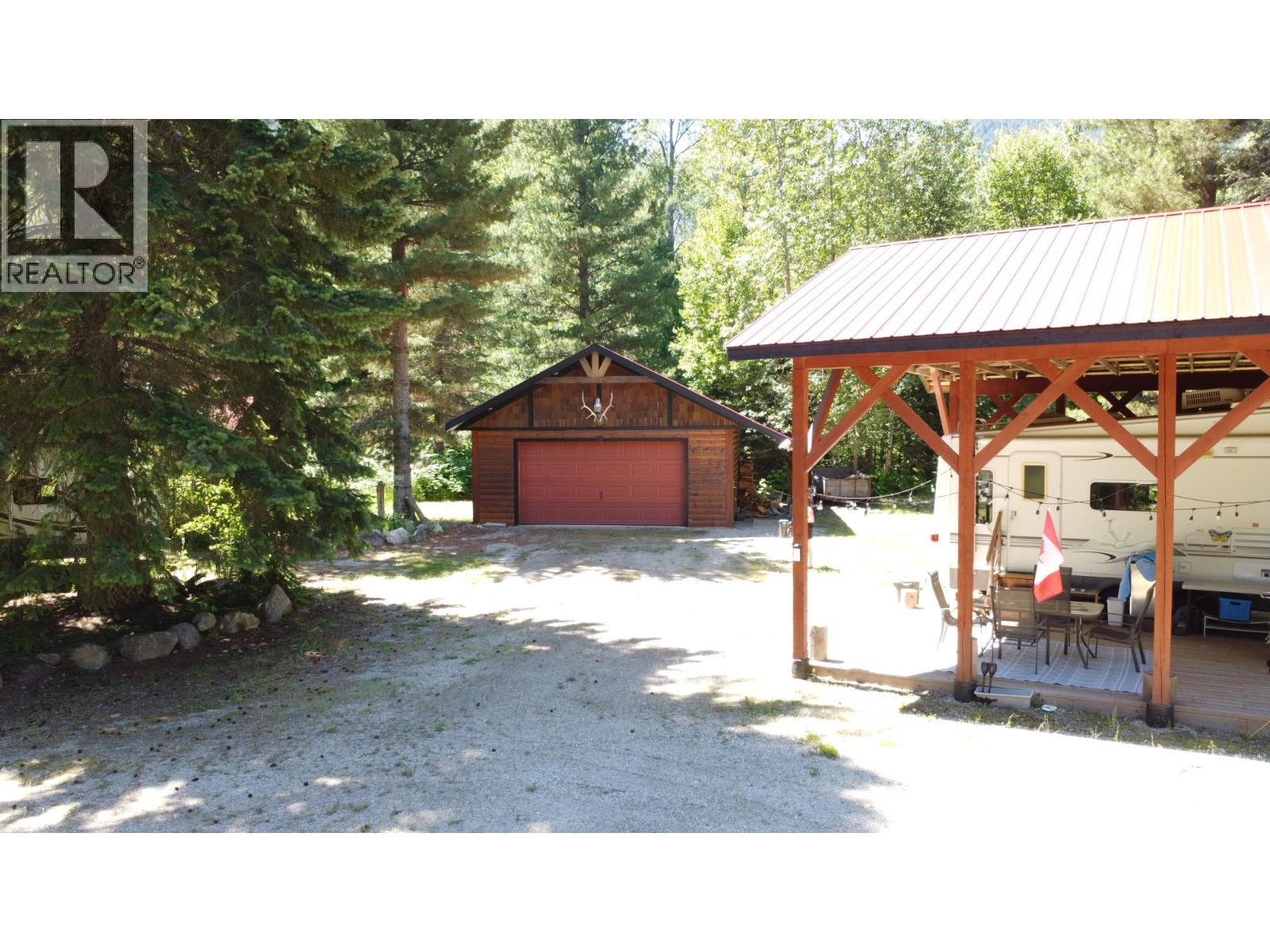 212 Island View Road, Nakusp, British Columbia  V0G 1R1 - Photo 9 - 10383431