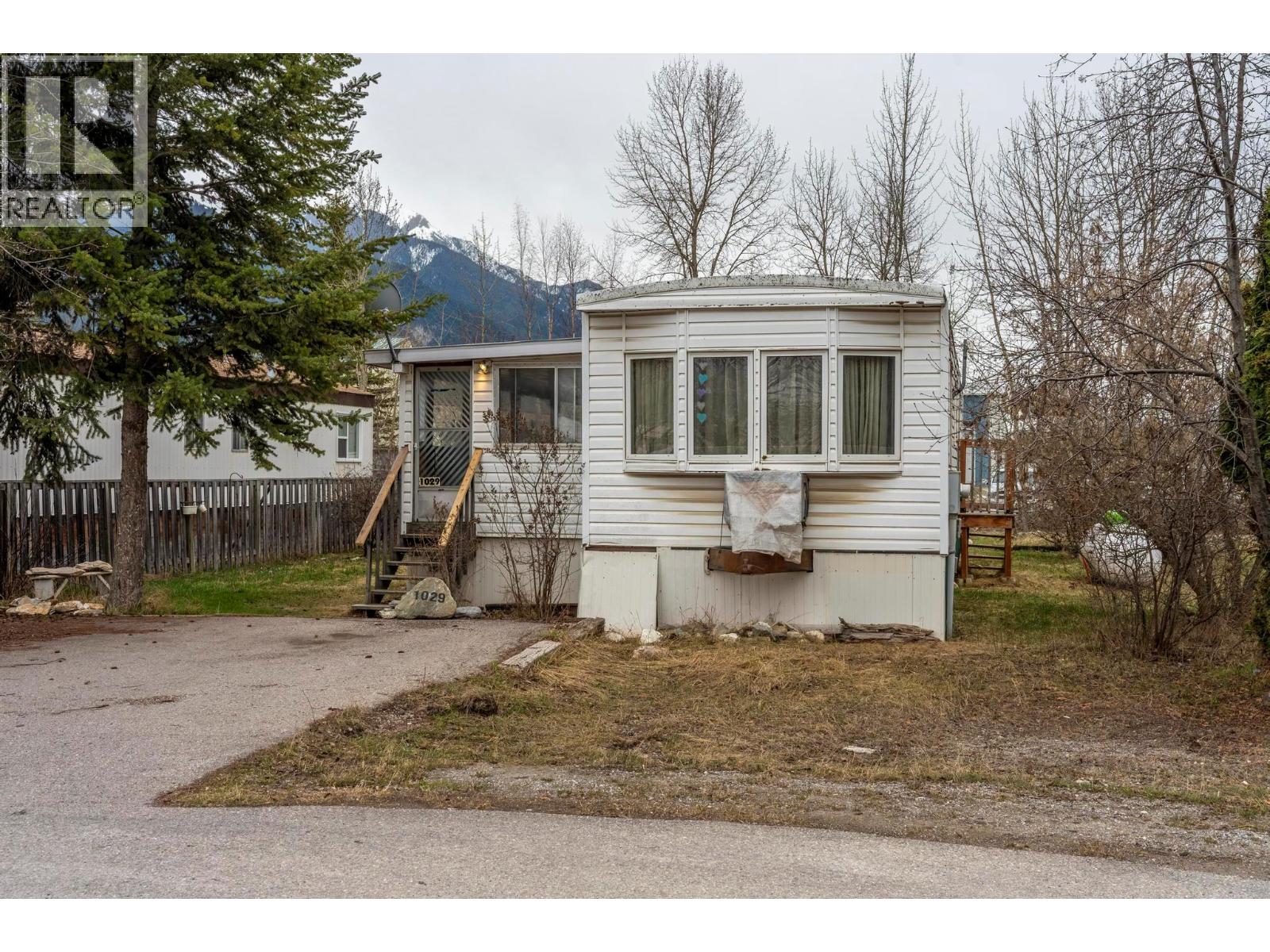 1029 King Crescent, Golden, British Columbia  V0A 1H2 - Photo 20 - 10383542