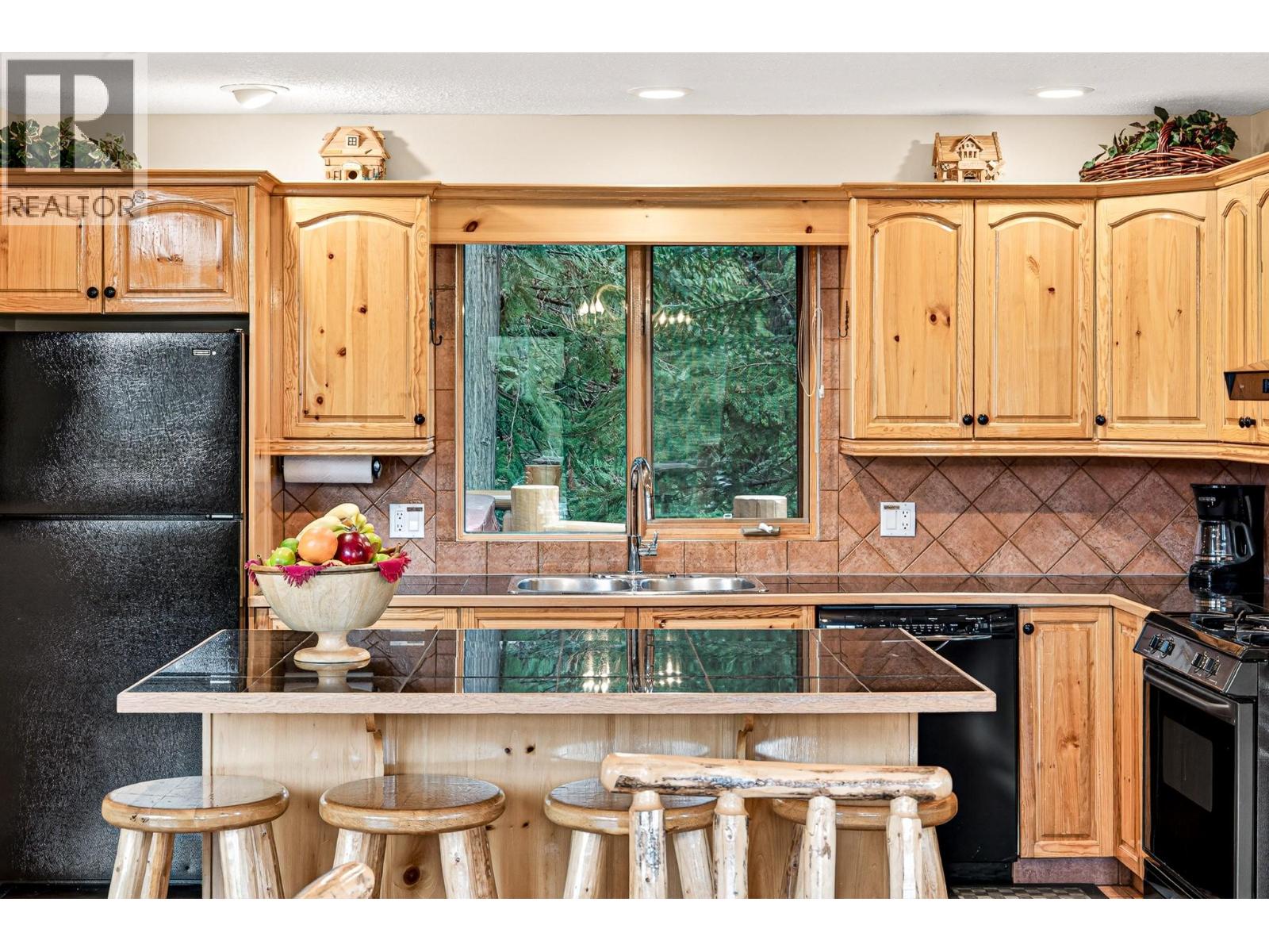 5267 Highline Drive, Fernie, British Columbia  V0B 1M6 - Photo 4 - 10382676