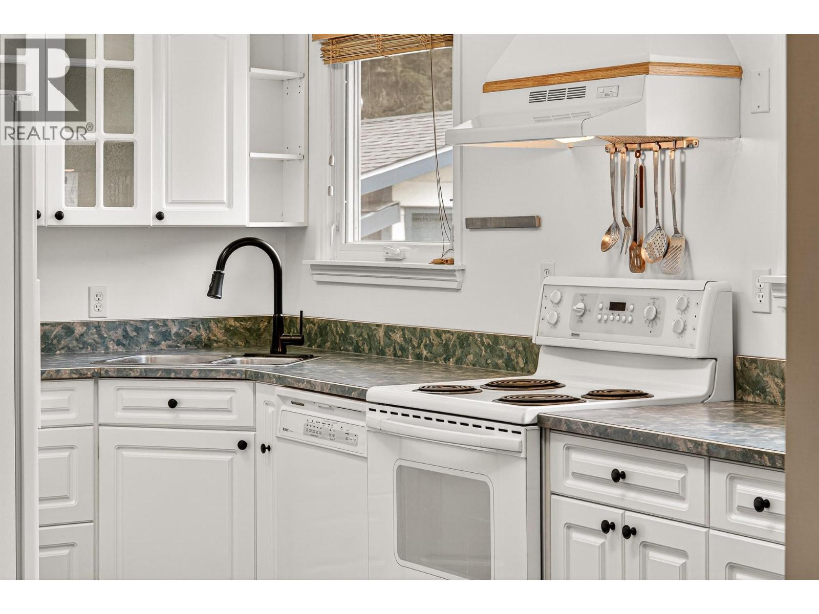 451 White Birch Crescent, Sparwood, British Columbia  V0B 2G1 - Photo 15 - 10382819