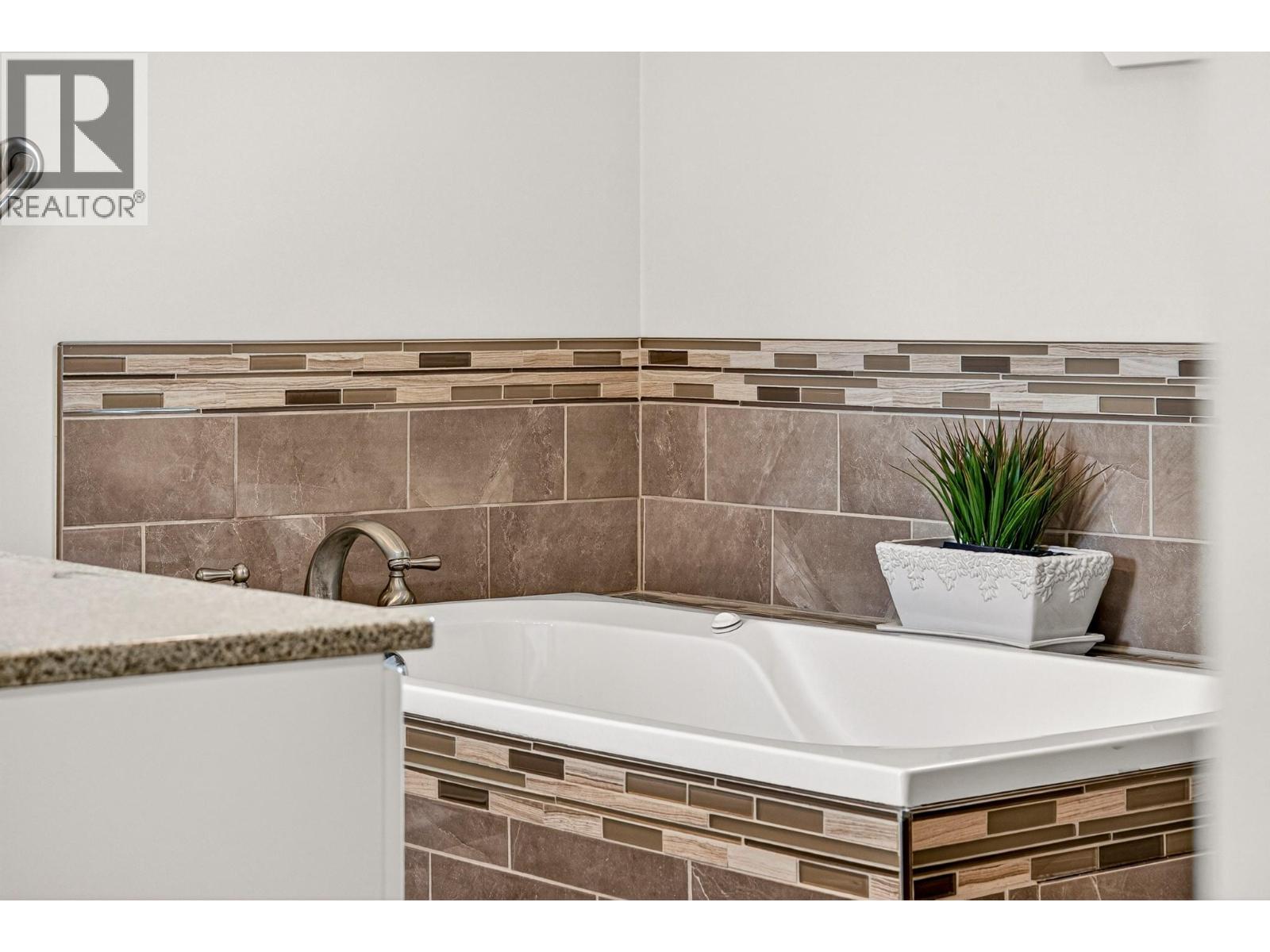 451 White Birch Crescent, Sparwood, British Columbia  V0B 2G1 - Photo 23 - 10382819