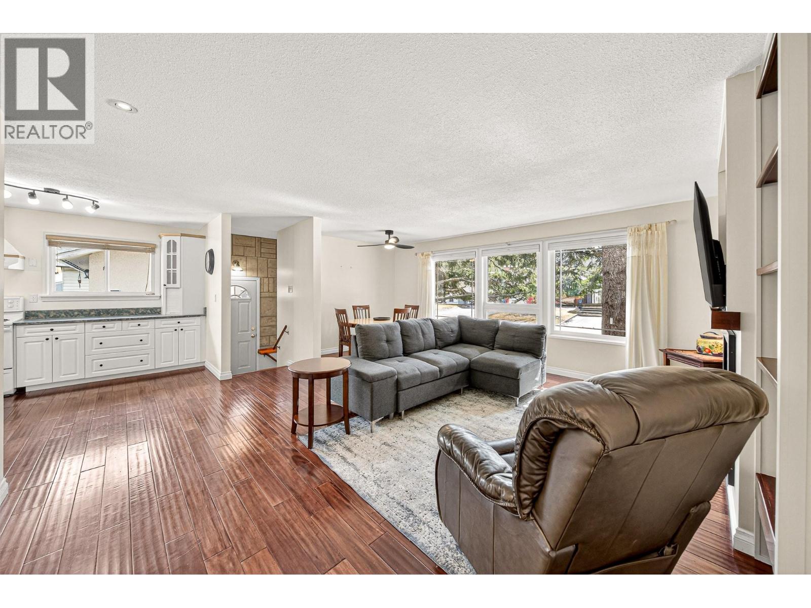 451 White Birch Crescent, Sparwood, British Columbia  V0B 2G1 - Photo 4 - 10382819