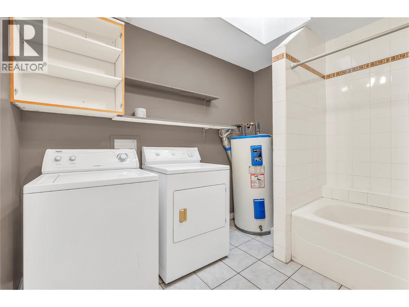 1190 Penticton Avenue, Penticton, British Columbia  V2A 2N2 - Photo 12 - 10383557