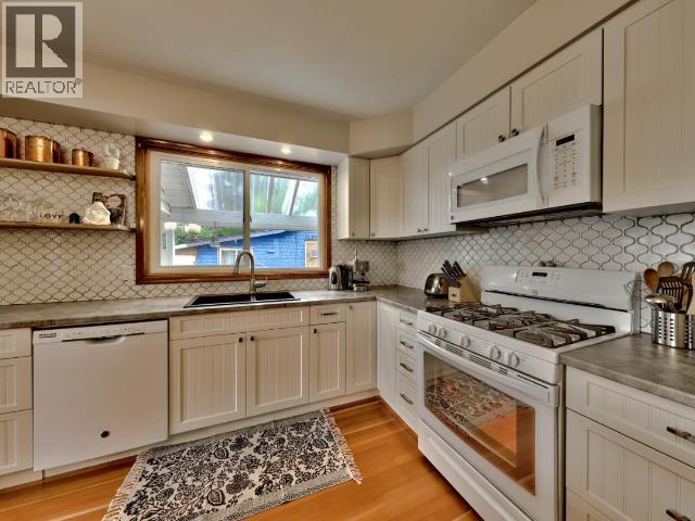 766 Dominion Street, Kamloops, British Columbia  V2C 2X9 - Photo 5 - 10383178