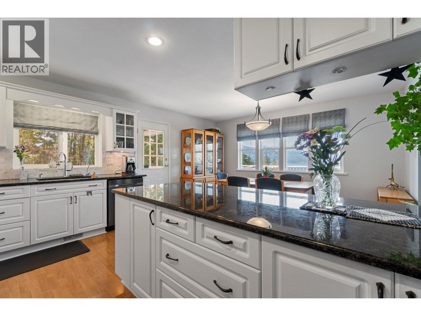 3471 Mcbride Road, Blind Bay, British Columbia  V0E 1H1 - Photo 11 - 10381521