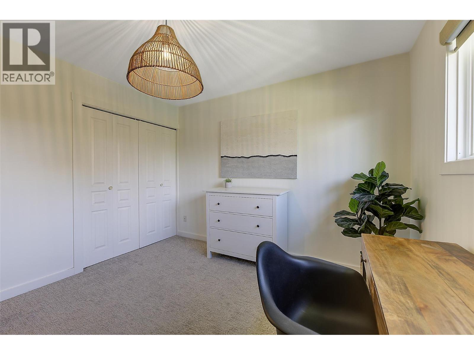 1520 Oakridge Road, Kelowna, British Columbia  V1W 3A9 - Photo 15 - 10383528