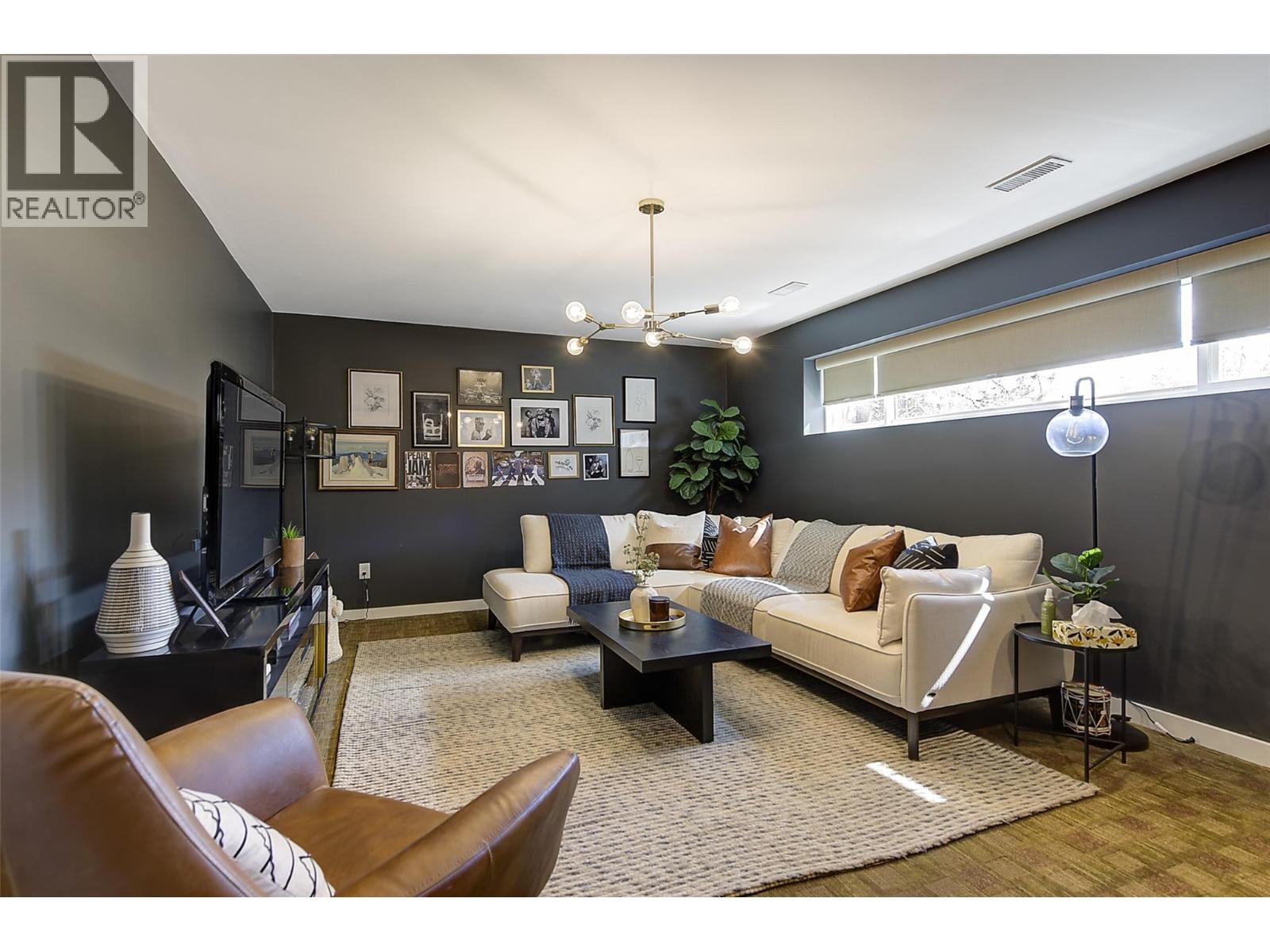 1520 Oakridge Road, Kelowna, British Columbia  V1W 3A9 - Photo 16 - 10383528