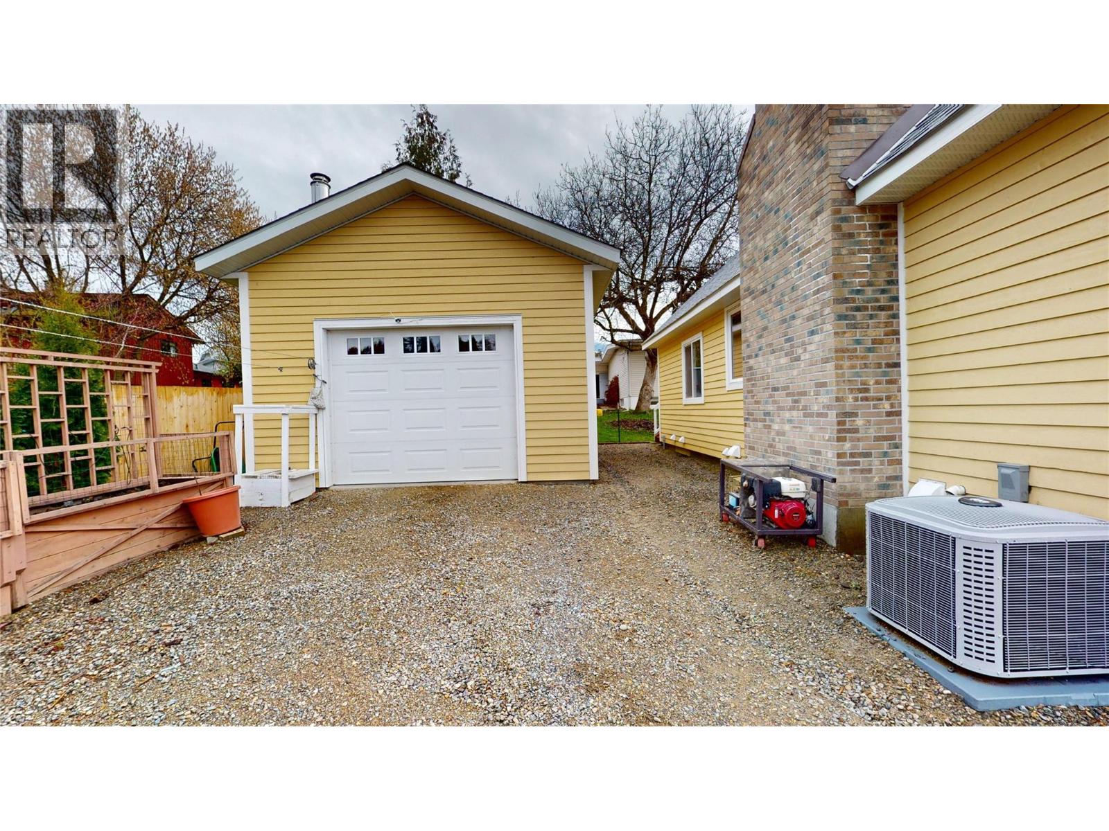 2122 Erickson Street, Creston, British Columbia  V0B 1G5 - Photo 28 - 10382299