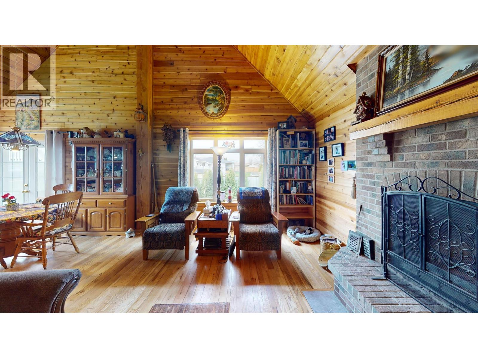 2122 Erickson Street, Creston, British Columbia  V0B 1G5 - Photo 9 - 10382299