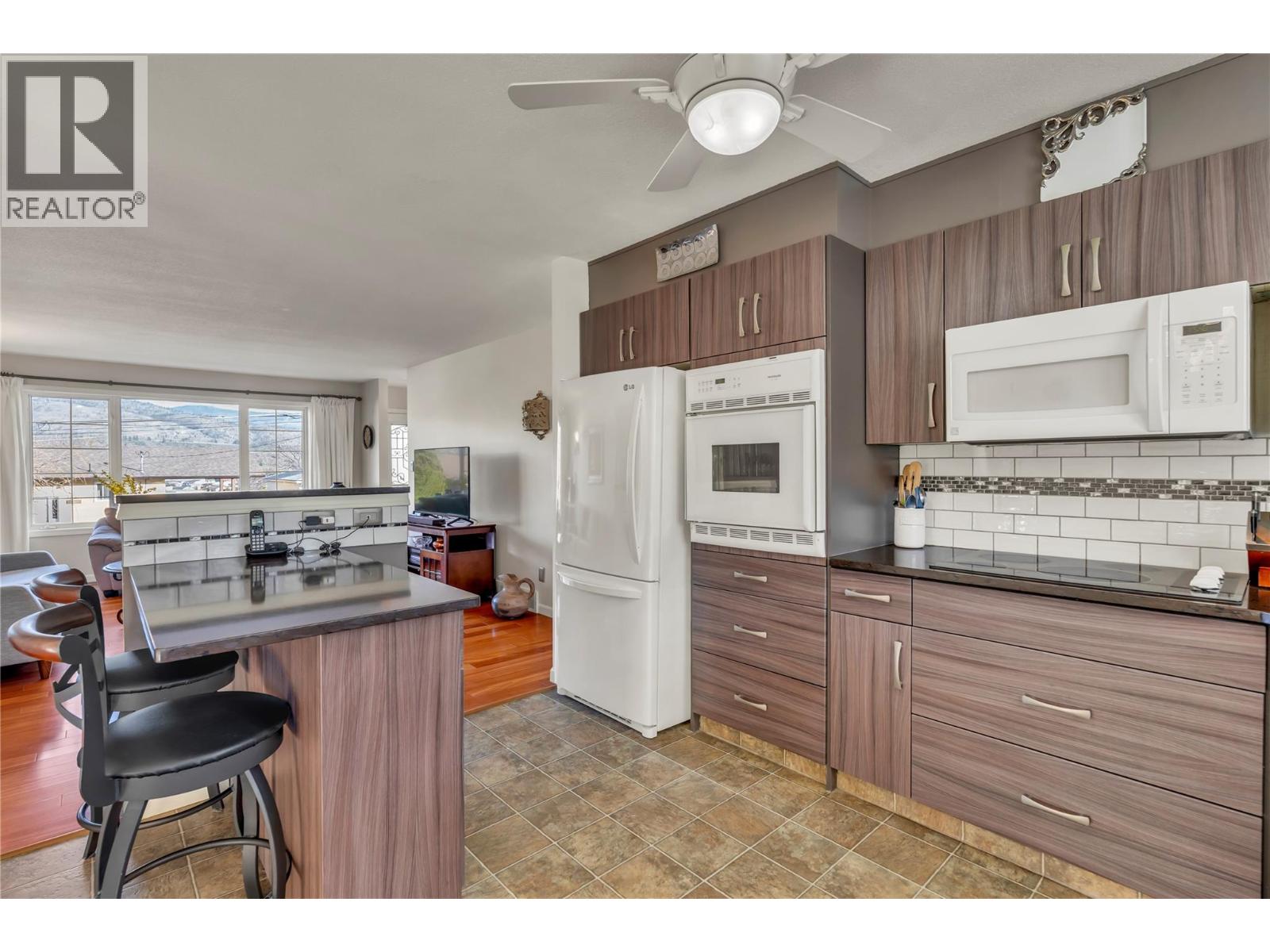 5878 Tulameen Street, Oliver, British Columbia  V0H 1T0 - Photo 10 - 10383490