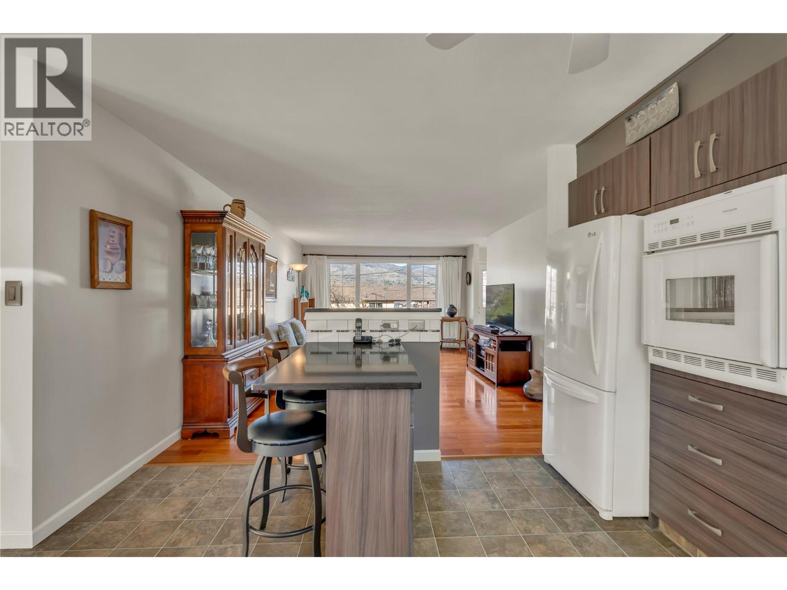 5878 Tulameen Street, Oliver, British Columbia  V0H 1T0 - Photo 11 - 10383490