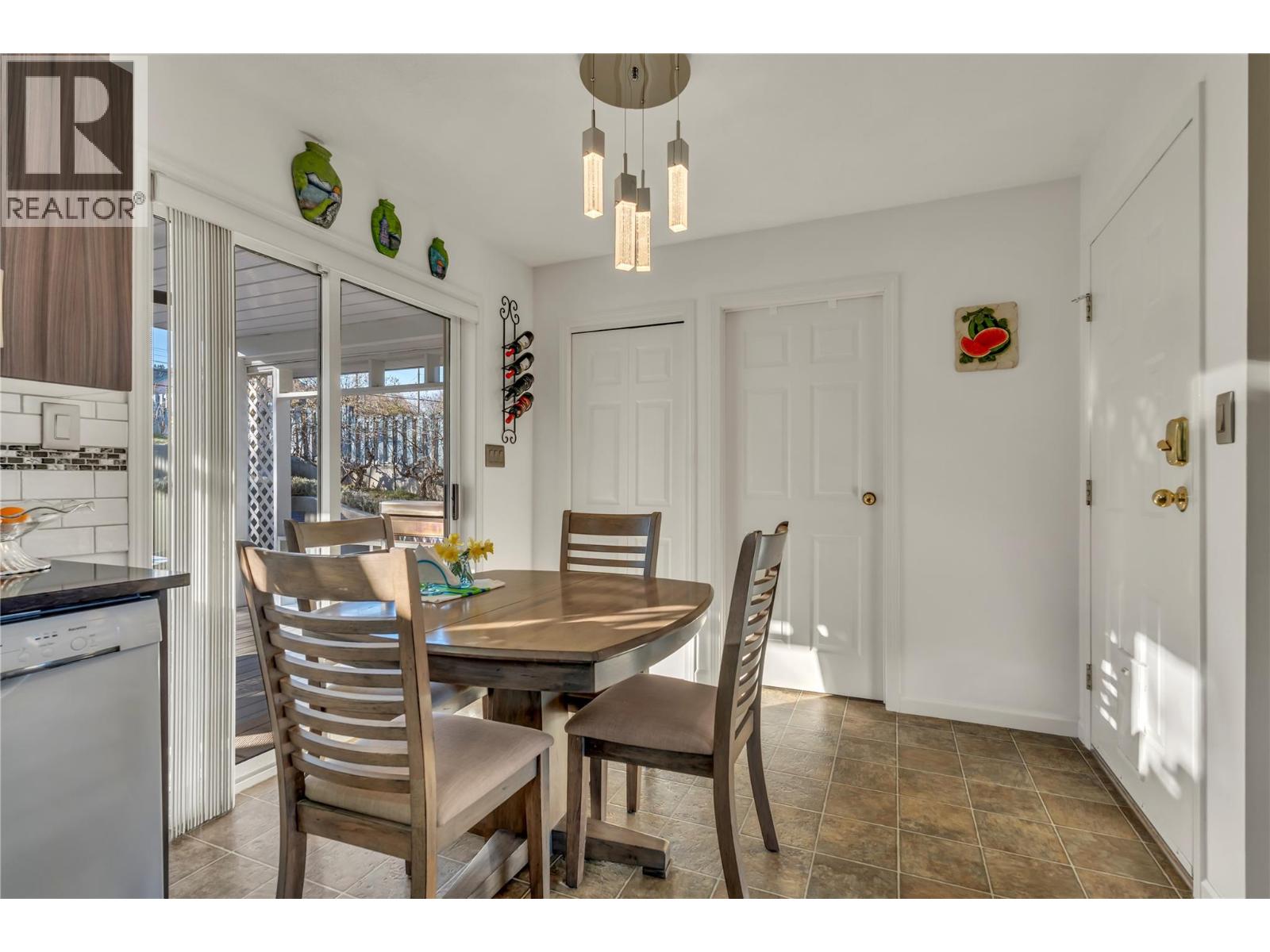 5878 Tulameen Street, Oliver, British Columbia  V0H 1T0 - Photo 12 - 10383490