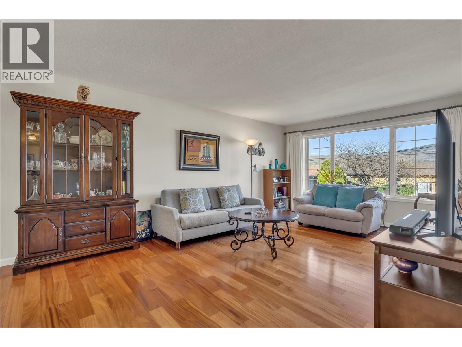 5878 Tulameen Street, Oliver, British Columbia  V0H 1T0 - Photo 4 - 10383490