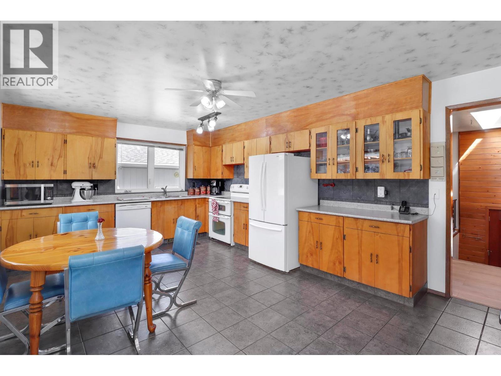 2873 Simpson Road, Cranbrook, British Columbia  V1C 6T2 - Photo 11 - 10383313