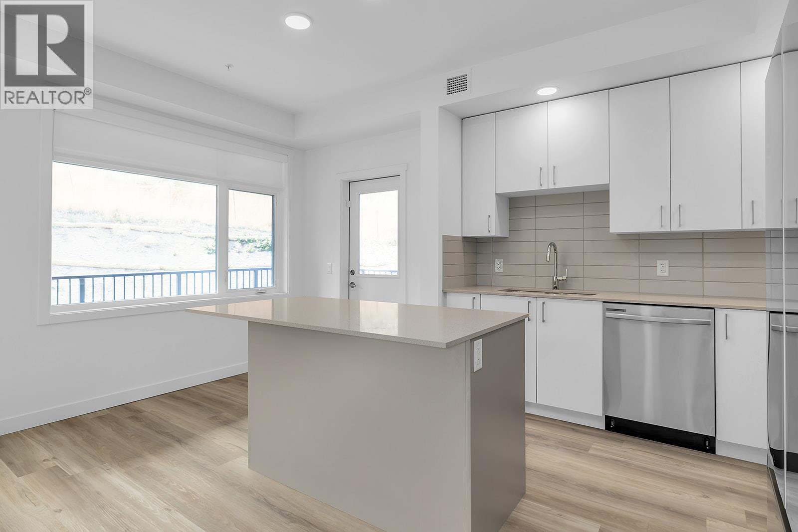 1057 Frost Road Unit# 218, Kelowna, British Columbia  V1W 0G7 - Photo 9 - 10381985