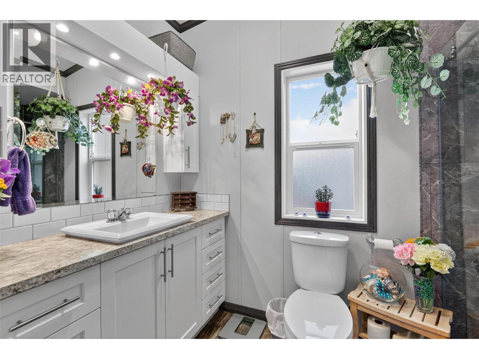 5235 Shaw Road Unit# 11, Salmon Arm, British Columbia  V1E 4M3 - Photo 13 - 10383370