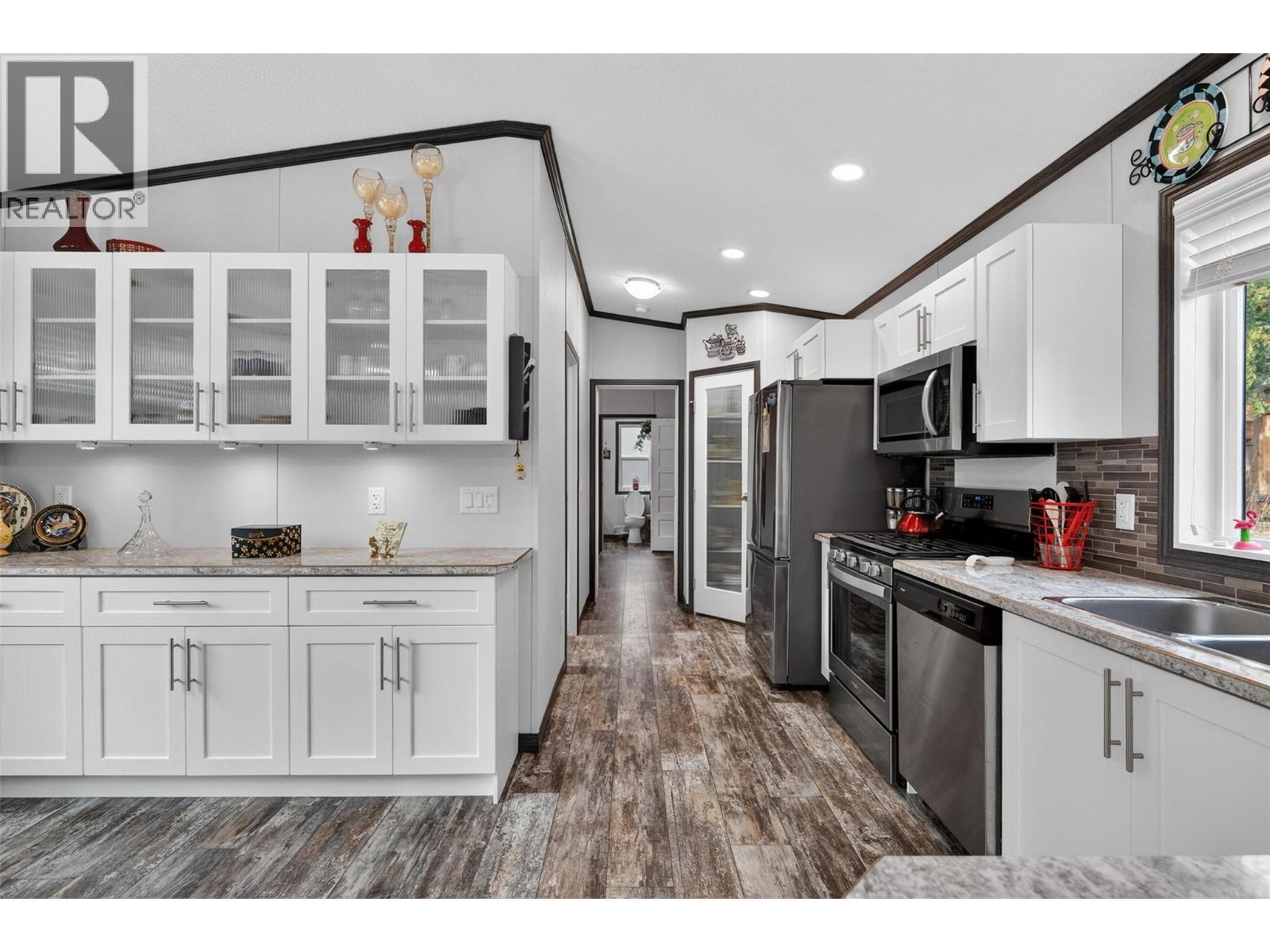 5235 Shaw Road Unit# 11, Salmon Arm, British Columbia  V1E 4M3 - Photo 2 - 10383370