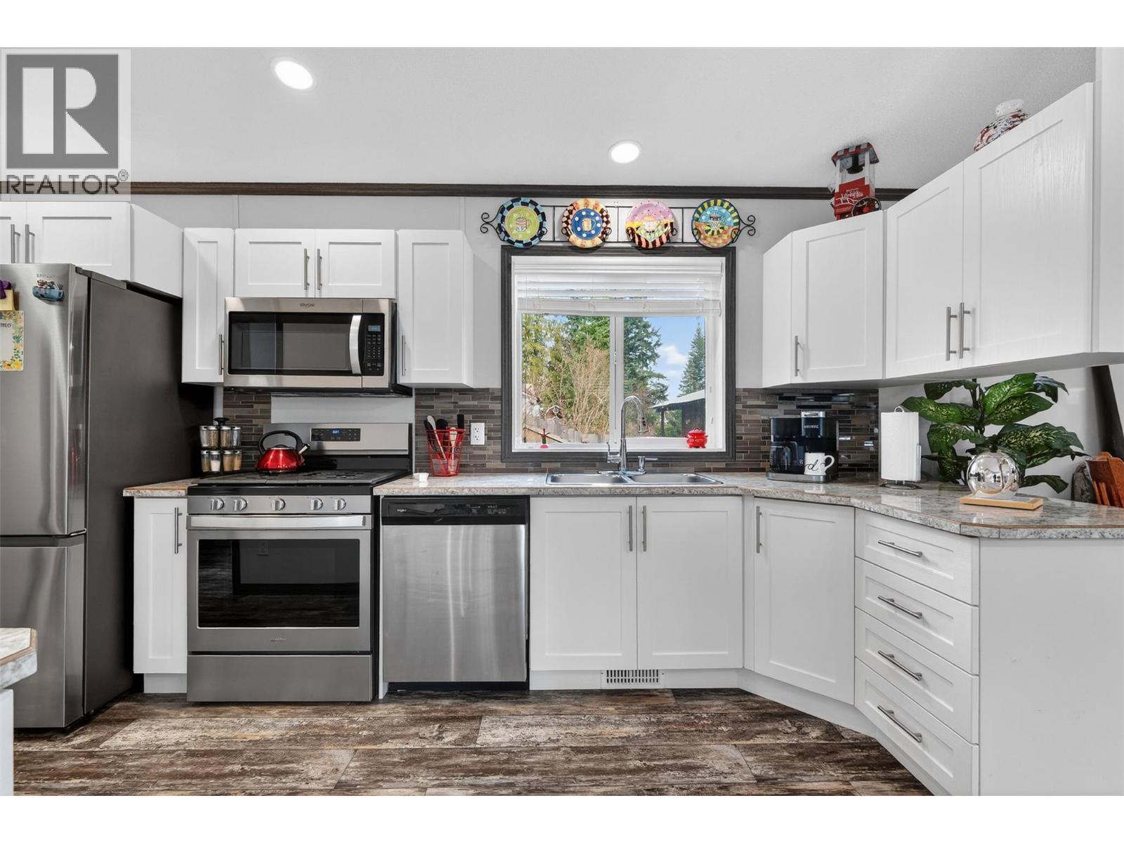 5235 Shaw Road Unit# 11, Salmon Arm, British Columbia  V1E 4M3 - Photo 22 - 10383370