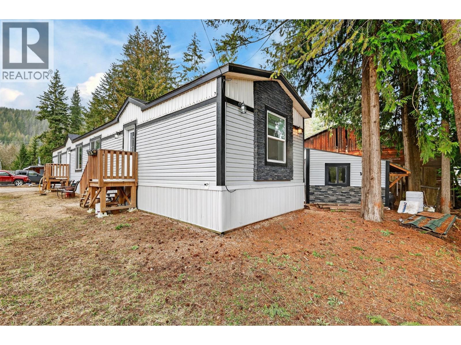 5235 Shaw Road Unit# 11, Salmon Arm, British Columbia  V1E 4M3 - Photo 39 - 10383370