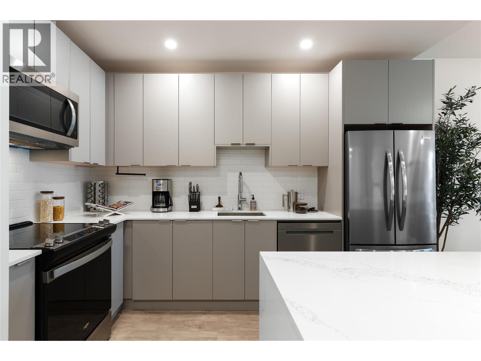 1701 Coursier Avenue Unit# 4403, Revelstoke, British Columbia  V0E 2S3 - Photo 3 - 10383209