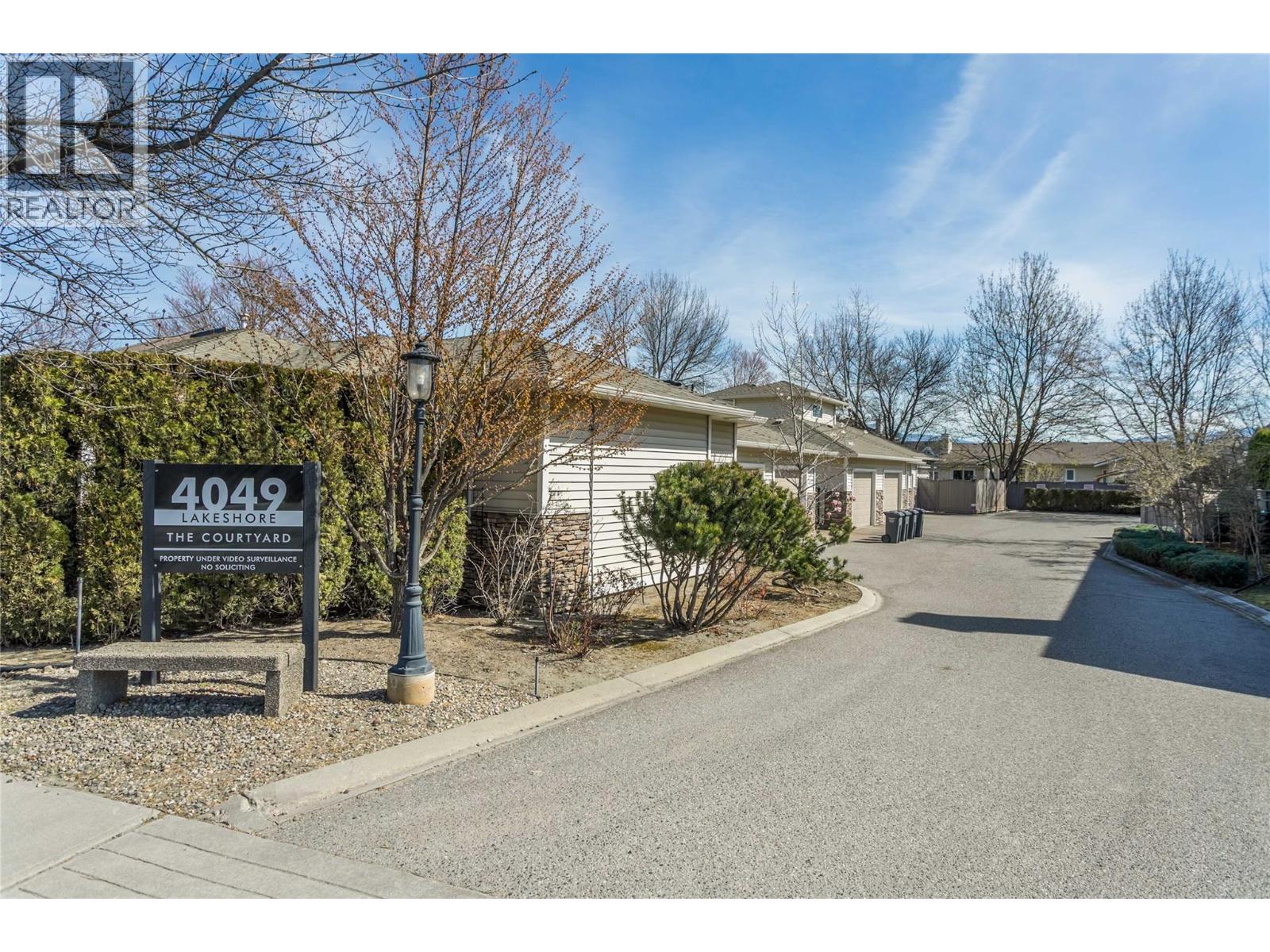 4049 Lakeshore Road Unit# 102, Kelowna, British Columbia  V1W 1V7 - Photo 1 - 10382740