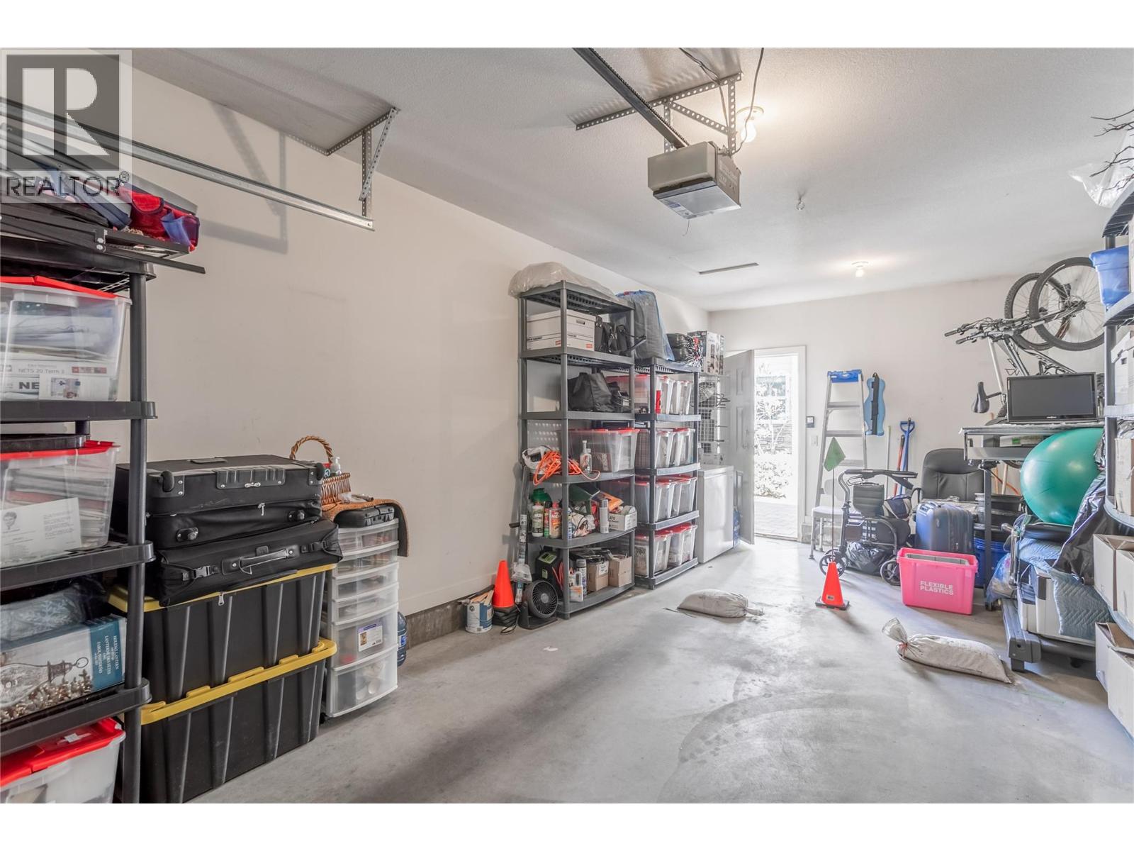 4049 Lakeshore Road Unit# 102, Kelowna, British Columbia  V1W 1V7 - Photo 25 - 10382740