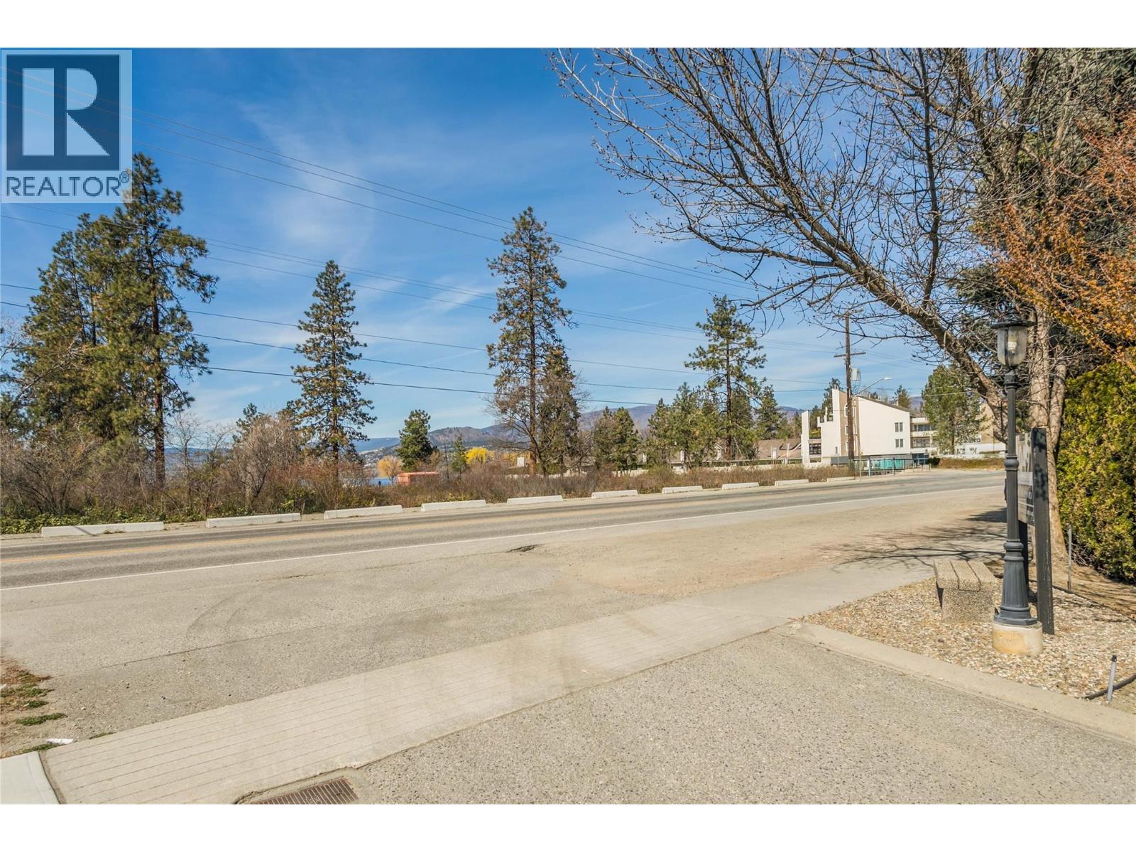 4049 Lakeshore Road Unit# 102, Kelowna, British Columbia  V1W 1V7 - Photo 29 - 10382740