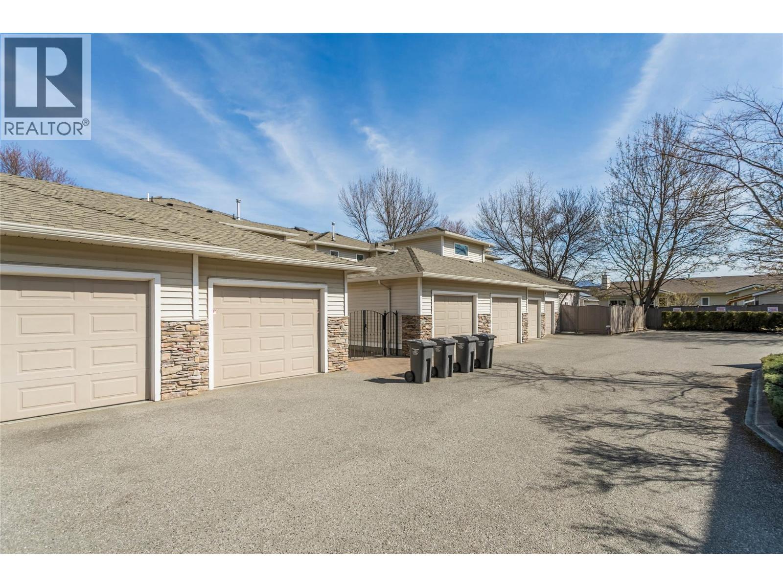 4049 Lakeshore Road Unit# 102, Kelowna, British Columbia  V1W 1V7 - Photo 5 - 10382740