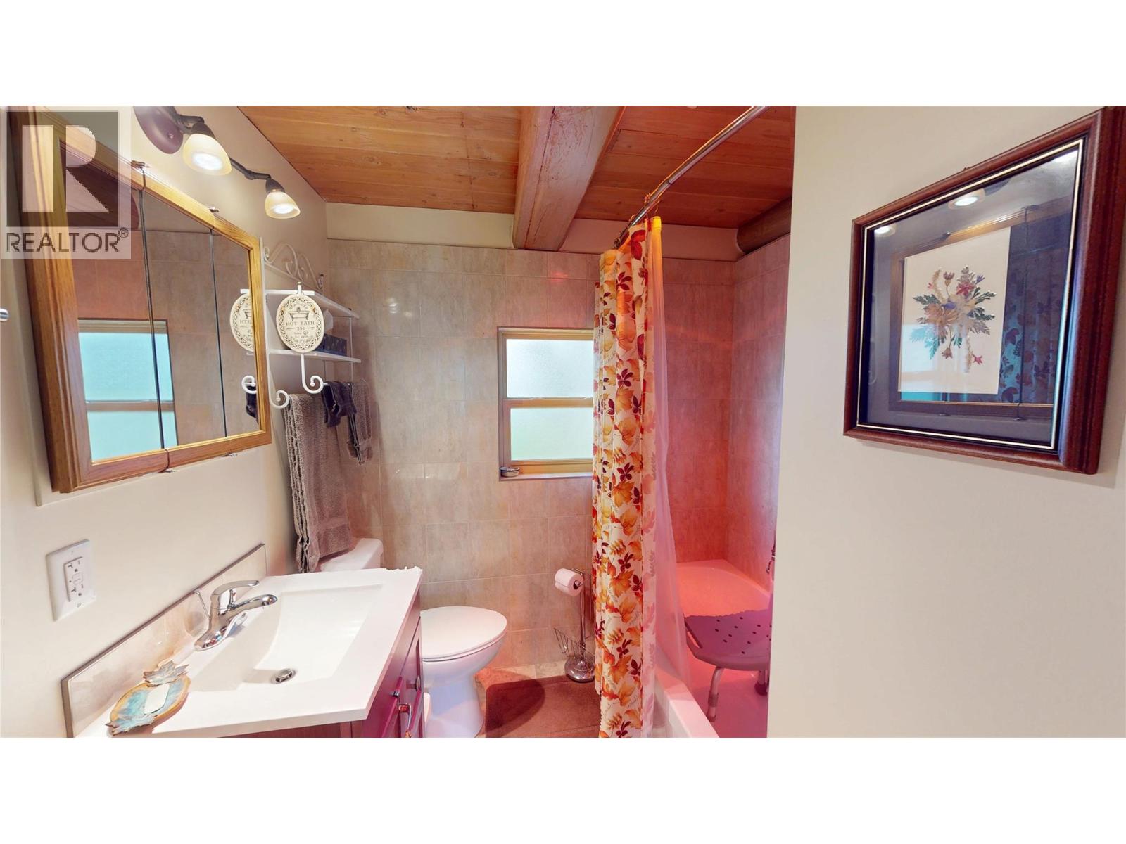 805 16th Avenue S, Creston, British Columbia  V0B 1G3 - Photo 15 - 10382298