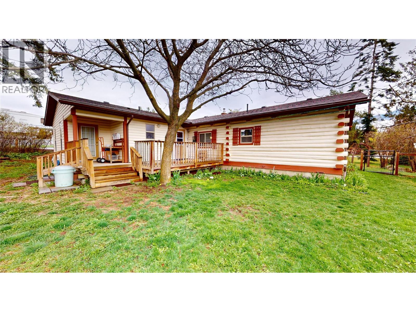 805 16th Avenue S, Creston, British Columbia  V0B 1G3 - Photo 2 - 10382298