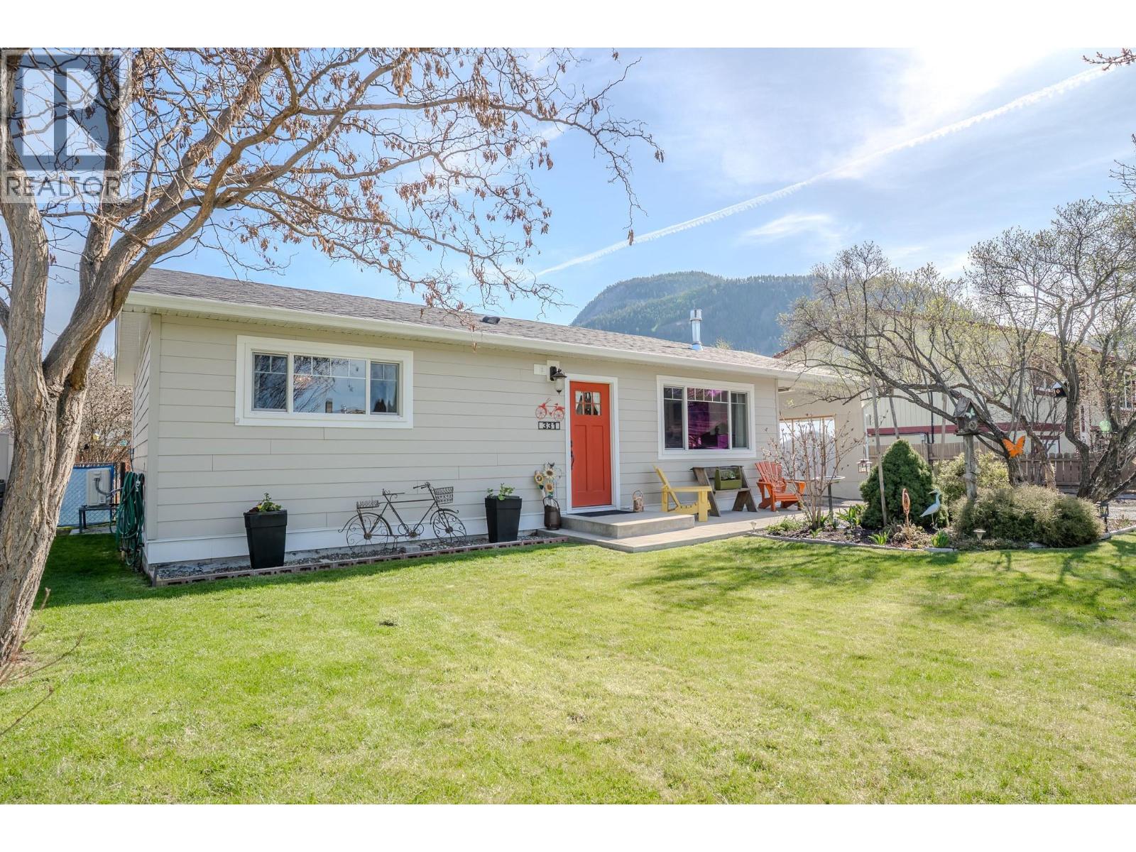 331 Birch Street, Chase, British Columbia  V0E 1M0 - Photo 1 - 10383555