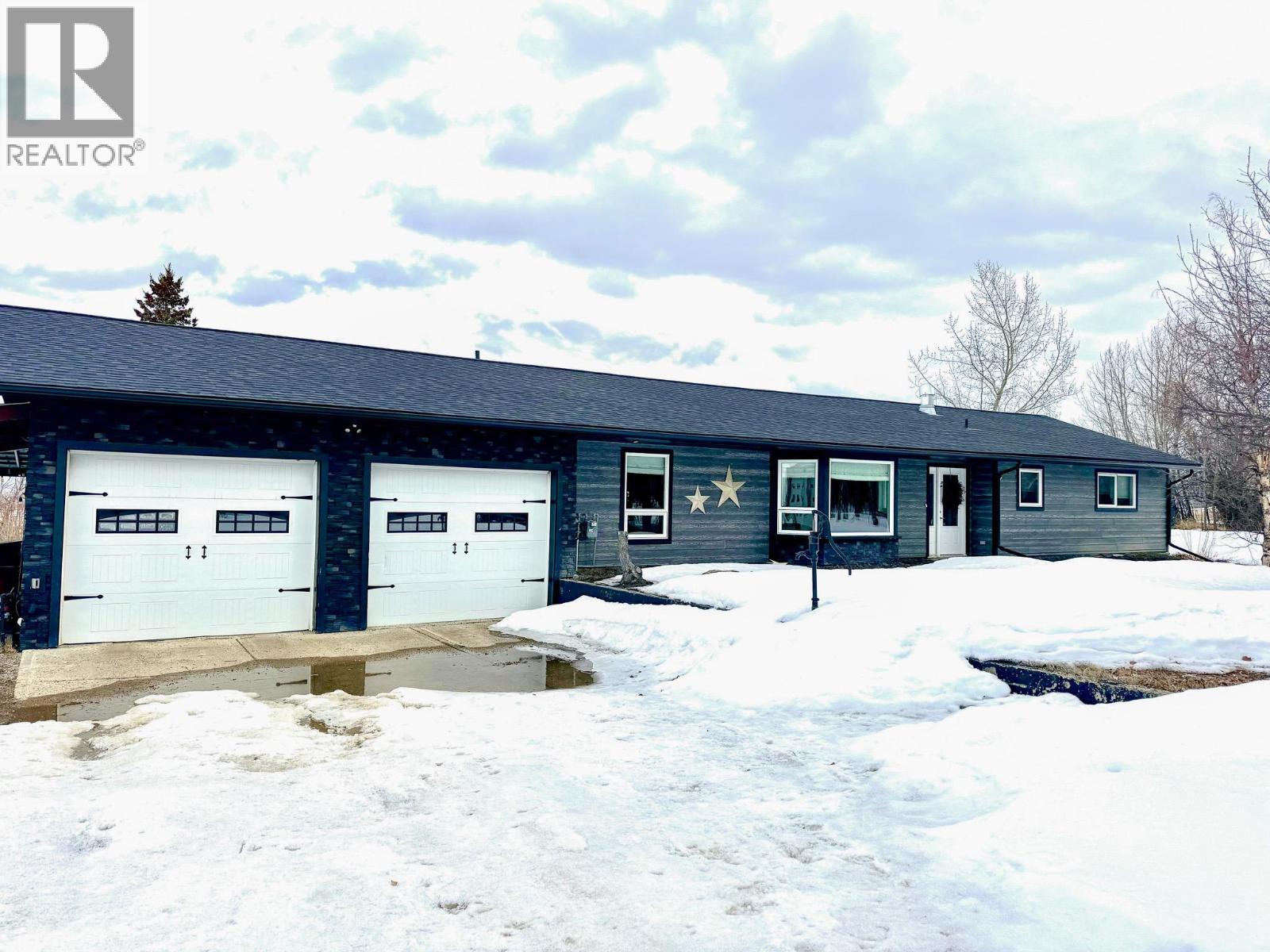 9084 227 Road, Dawson Creek, British Columbia  V1G 4E8 - Photo 1 - 10383518