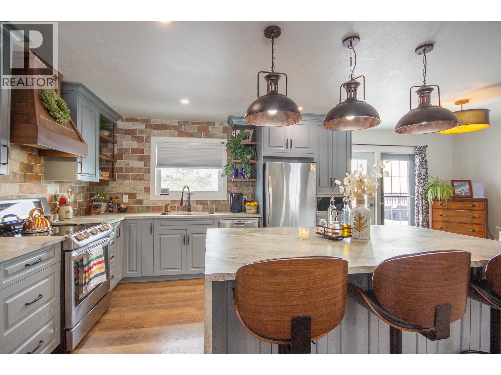 9084 227 Road, Dawson Creek, British Columbia  V1G 4E8 - Photo 4 - 10383518