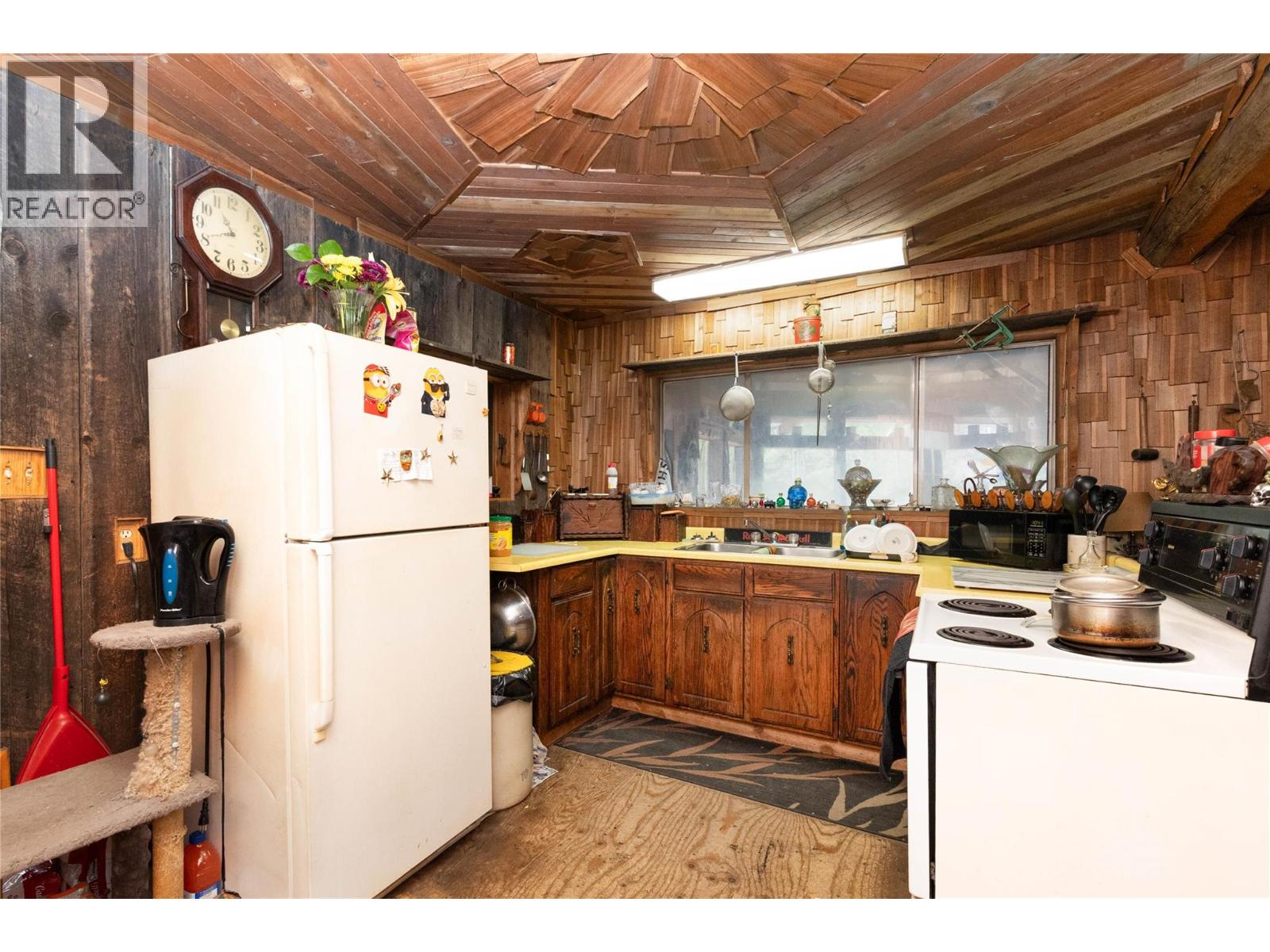 2410 Trinity Valley Road, Enderby, British Columbia  V0E 1V5 - Photo 12 - 10383485