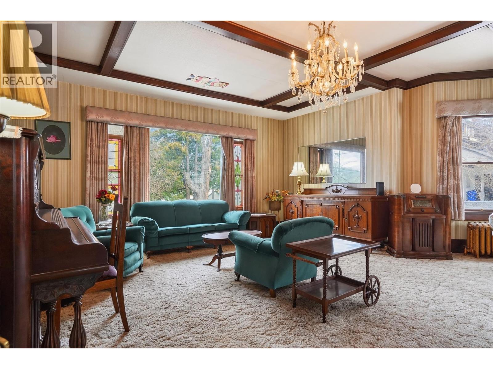 312 Latimer Street, Nelson, British Columbia  V1L 4T6 - Photo 12 - 10383141