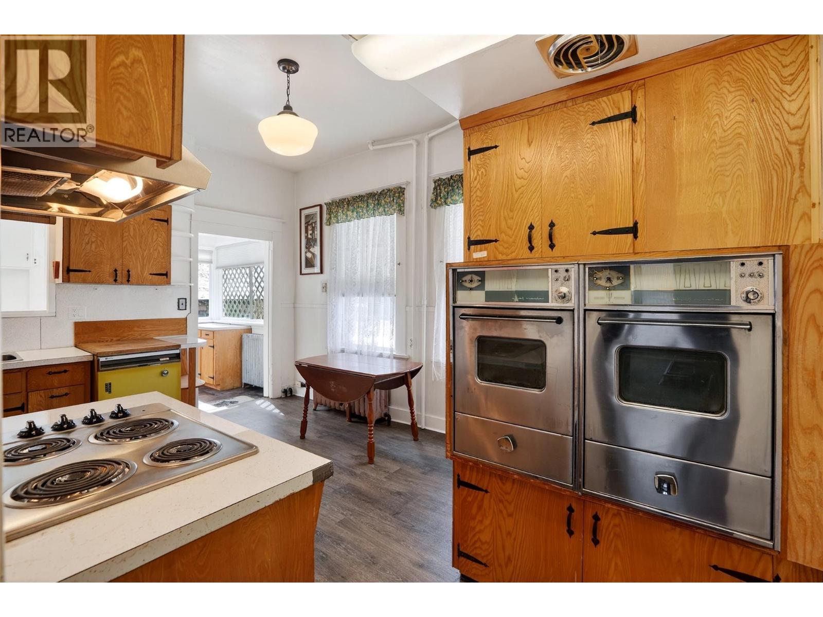 312 Latimer Street, Nelson, British Columbia  V1L 4T6 - Photo 25 - 10383141