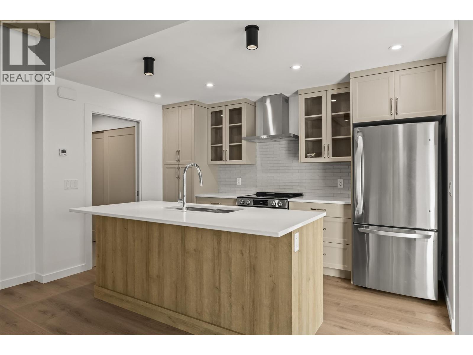 2957 Conlin Court Unit# 1, Kelowna, British Columbia  V1Y 7S7 - Photo 10 - 10383467