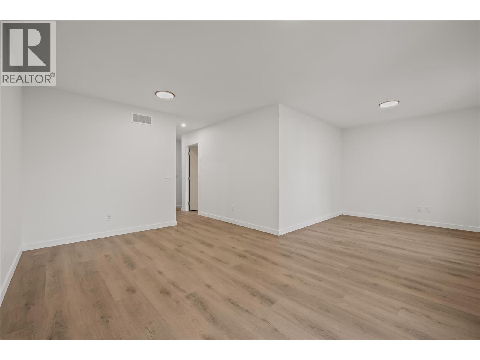 2957 Conlin Court Unit# 1, Kelowna, British Columbia  V1Y 7S7 - Photo 28 - 10383467