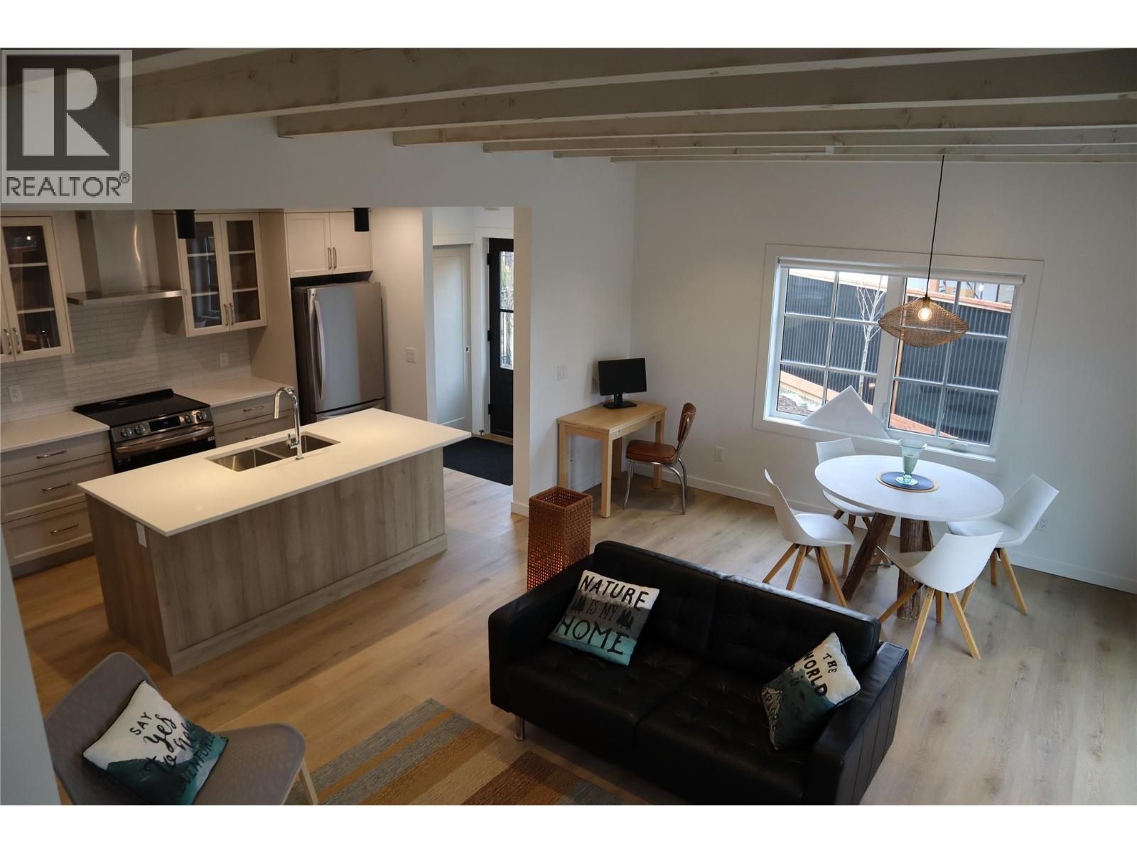 2957 Conlin Court Unit# 1, Kelowna, British Columbia  V1Y 7S7 - Photo 3 - 10383467