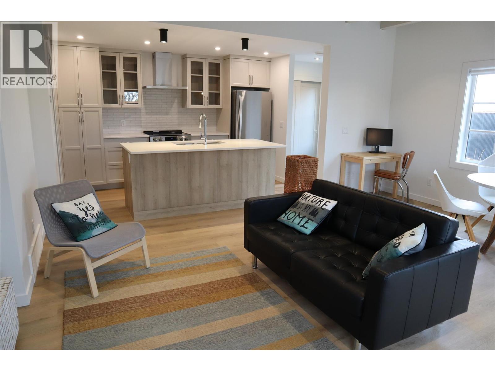 2957 Conlin Court Unit# 1, Kelowna, British Columbia  V1Y 7S7 - Photo 4 - 10383467