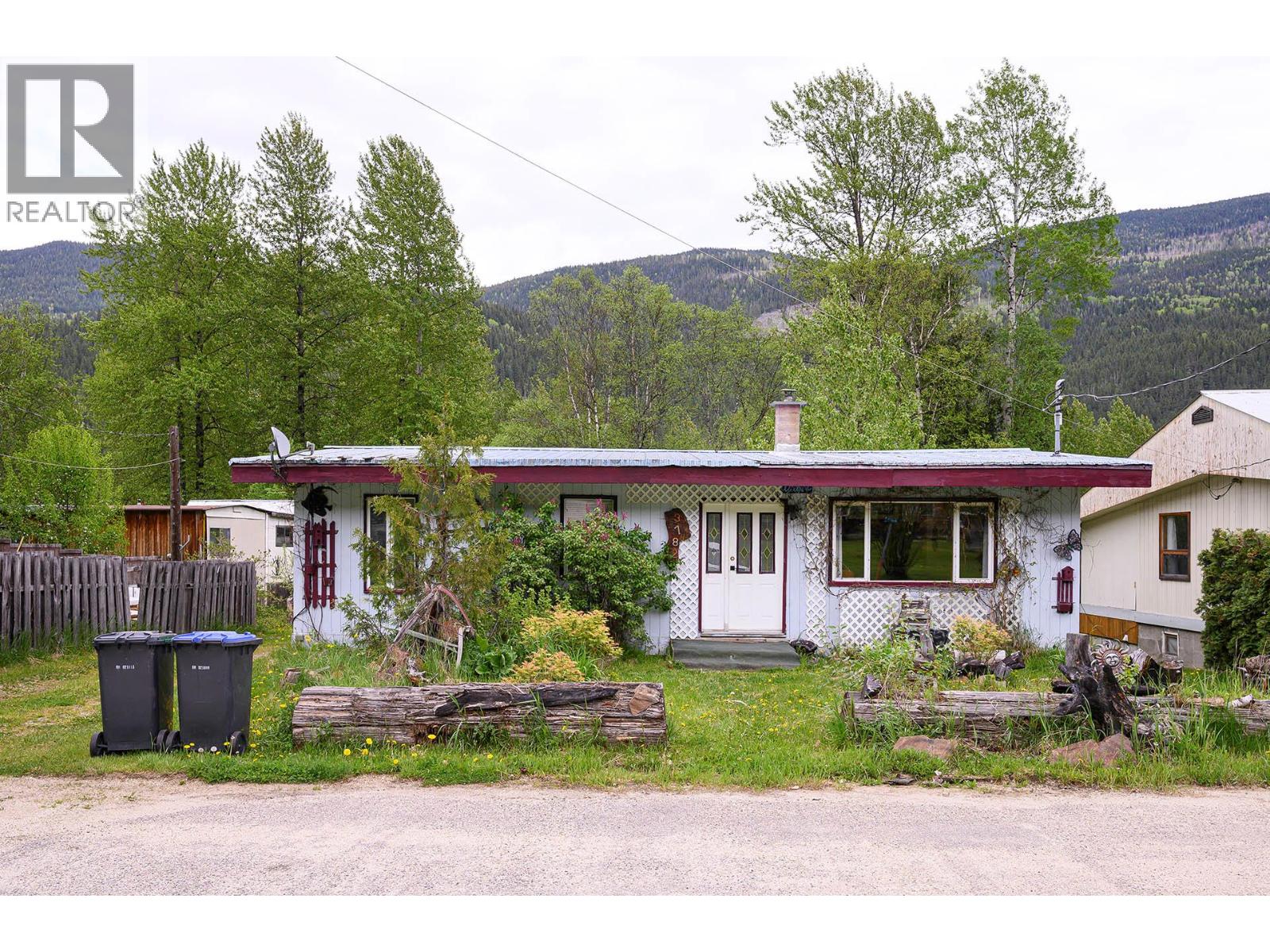 3782 River Drive, Blue River, British Columbia  V0E 1C0 - Photo 1 - 10383396