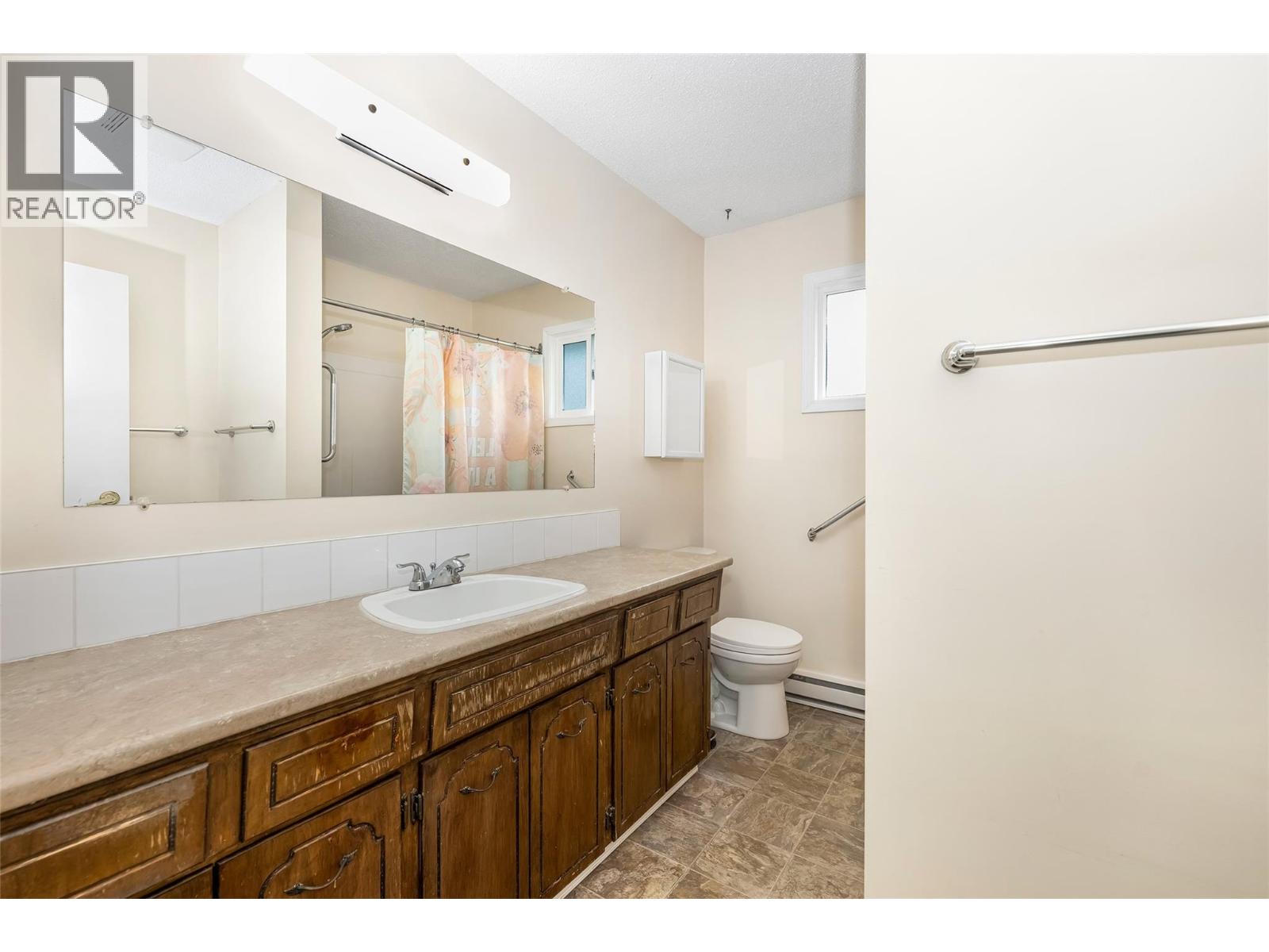 3341 Belaire Drive, Armstrong, British Columbia  V4Y 0K1 - Photo 10 - 10383004