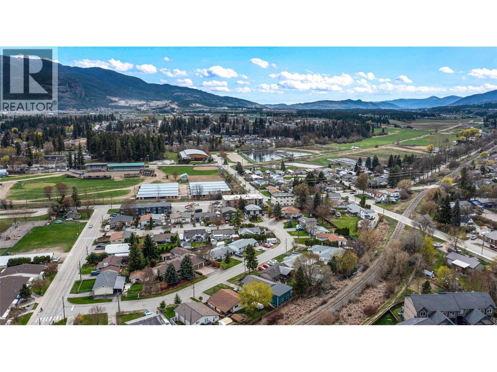 3341 Belaire Drive, Armstrong, British Columbia  V4Y 0K1 - Photo 27 - 10383004