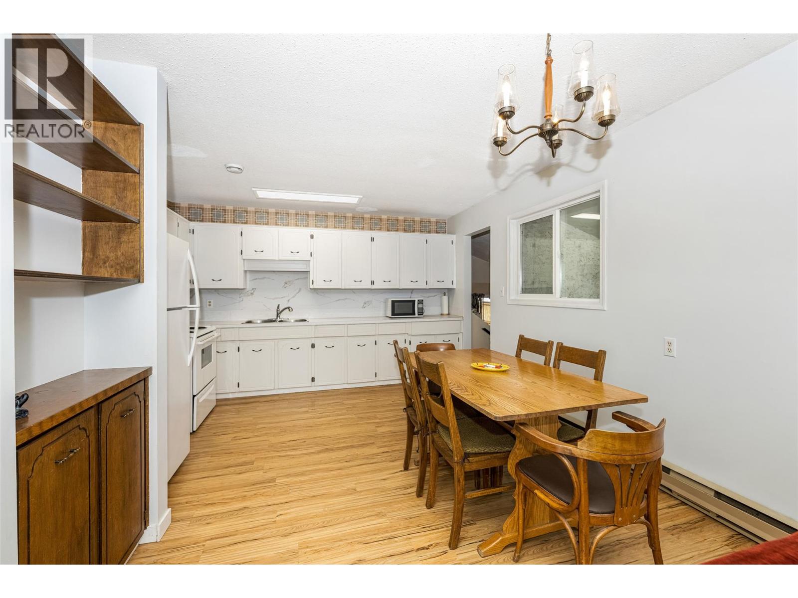 3341 Belaire Drive, Armstrong, British Columbia  V4Y 0K1 - Photo 3 - 10383004