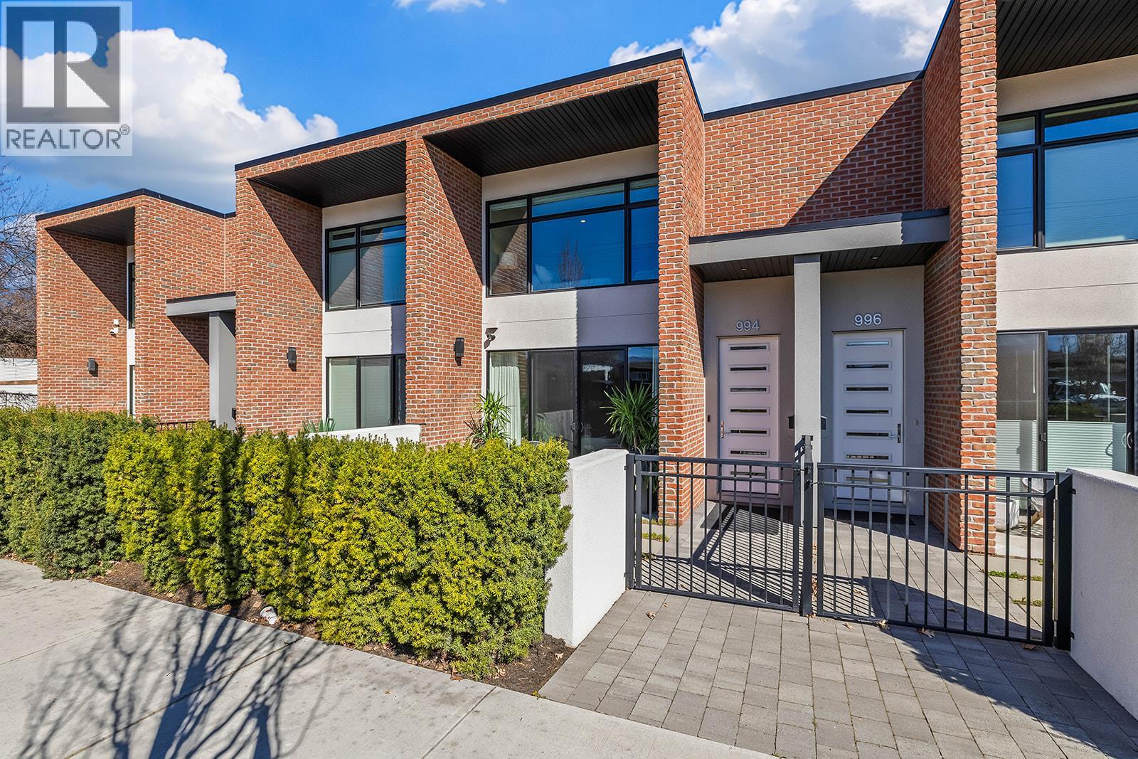 994 Guisachan Road, Kelowna, British Columbia  V1Y 9W8 - Photo 1 - 10380370