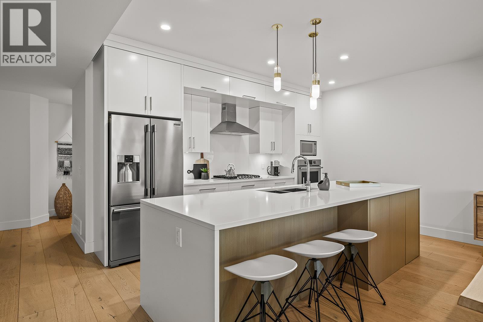 994 Guisachan Road, Kelowna, British Columbia  V1Y 9W8 - Photo 5 - 10380370