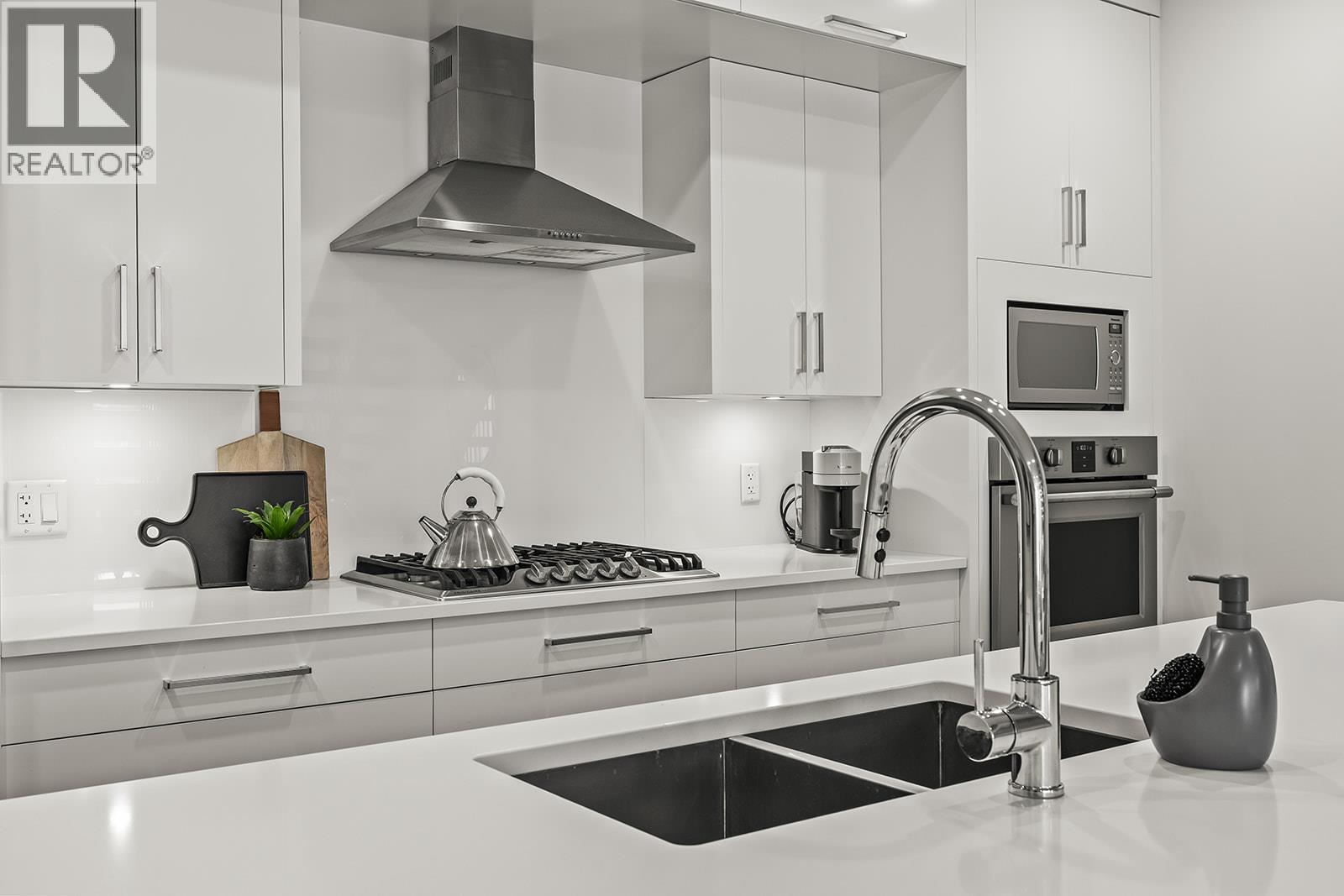 994 Guisachan Road, Kelowna, British Columbia  V1Y 9W8 - Photo 7 - 10380370